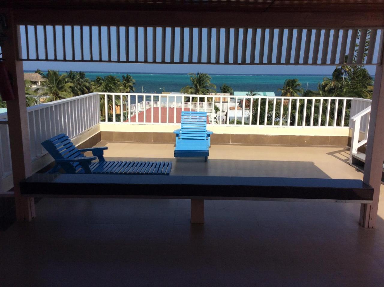 China Town Hotel Caye Caulker Εξωτερικό φωτογραφία